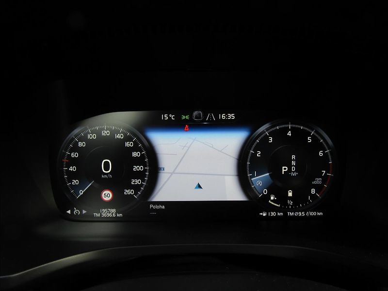 Volvo S60 2,0 B5 184kW AWD R-Design - fotka 14 z 34