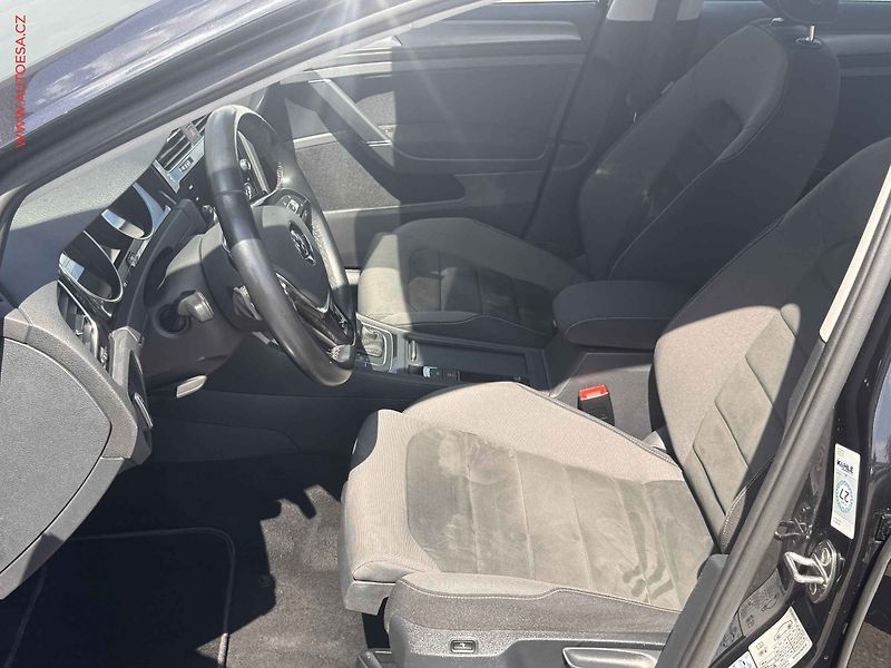 Volkswagen Golf (2020) 2.0 TDi, Comfort, TZ, DSG, - fotka 9 z 16