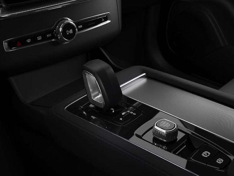 Volvo XC90 CORE B5 AWD 184kW 4x4 - fotka 11 z 12