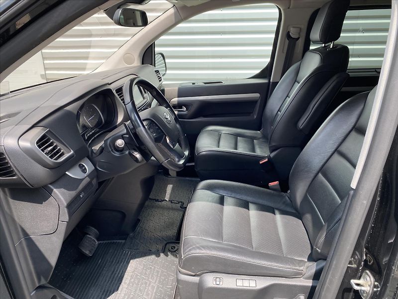 Toyota ProAce 2,0   Long, 130kW Automat - fotka 21 z 28