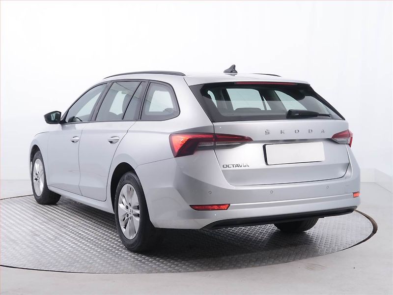 Škoda Octavia (2021) Ambition 2.0 TDI, ČR,1.maj - fotka 4 z 15