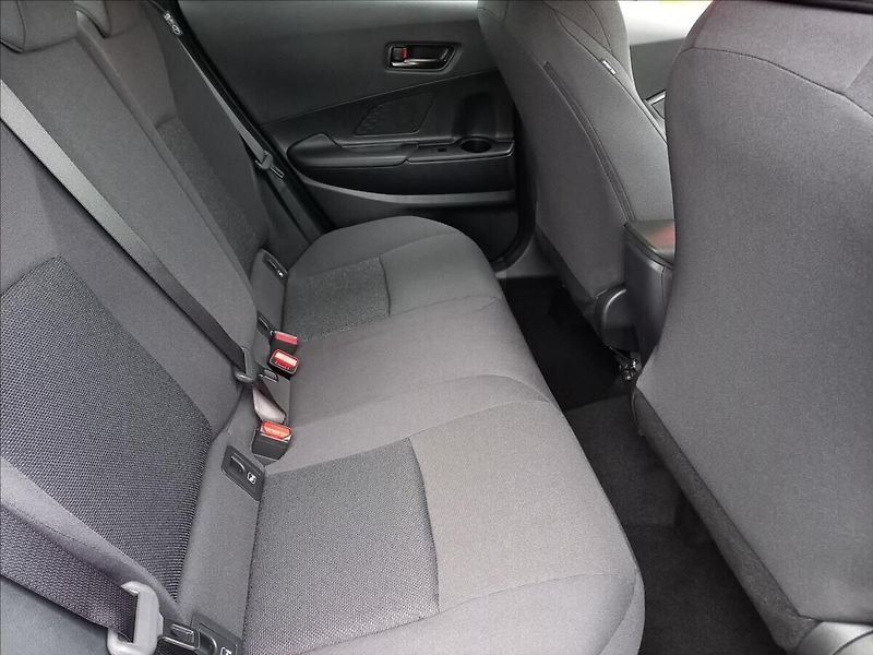 Toyota C-HR 1,8 Comfort - fotka 9 z 14