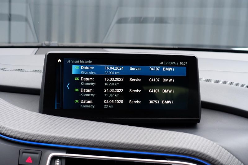 BMW i8 Coupe, Facelift, Lasery - fotka 23 z 31