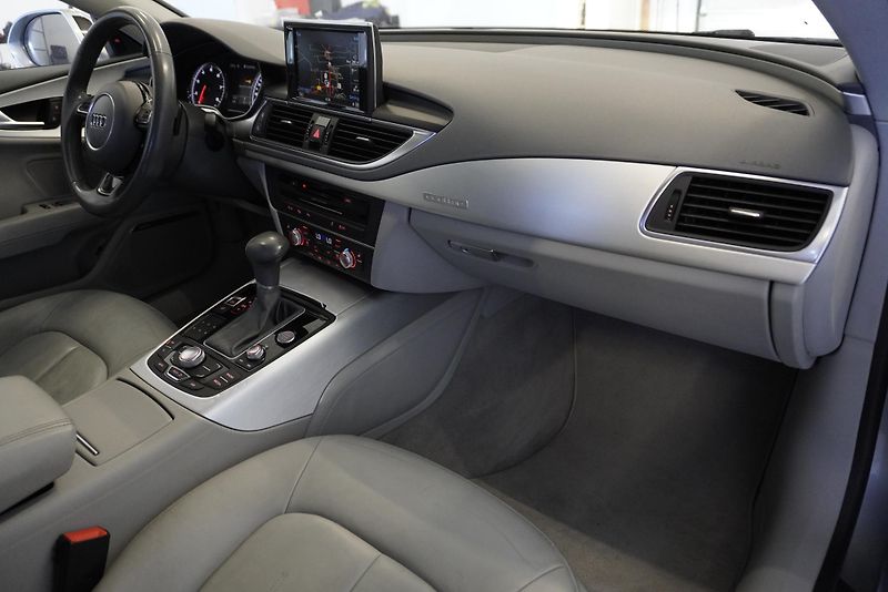 Audi A7 3.0 TFSI 220kW QUATTRO TOP !!! - fotka 30 z 34