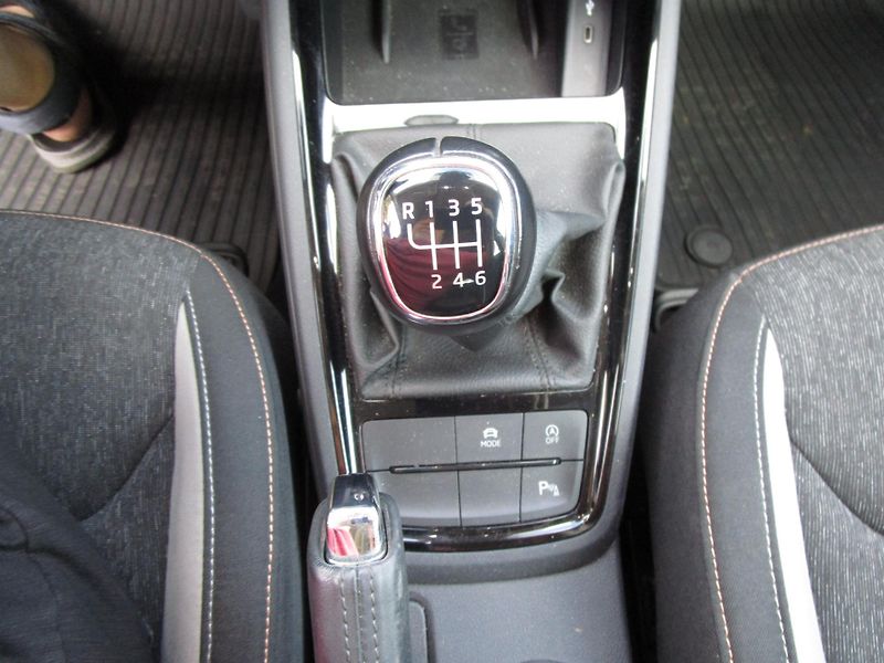 Škoda Scala (2022) 1,5TSI-110KW-KOUP. ČR-NOVÁ STK - fotka 18 z 21