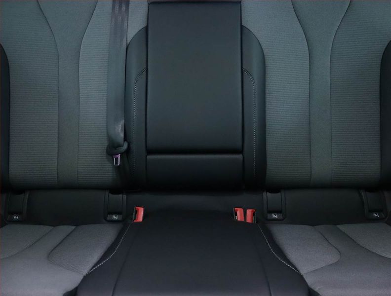 Škoda Enyaq (2022) 60 (62 kWh), SoH 92% - fotka 10 z 19