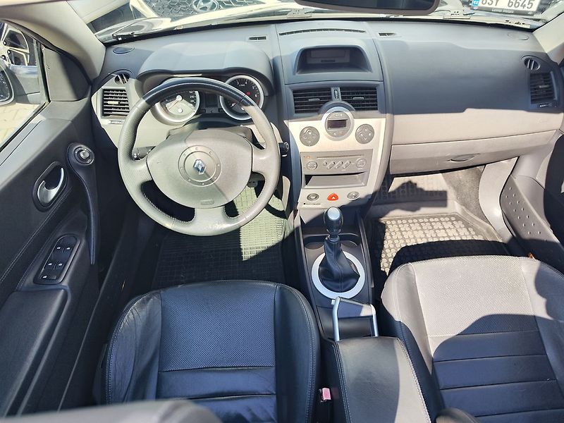 Renault Mégane 2.0 16V/99kW Cabrio - fotka 18 z 36