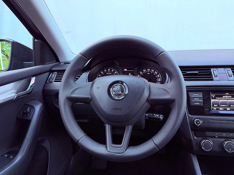Škoda Octavia 1.6 TDi Active, ČR - fotka 15 z 19
