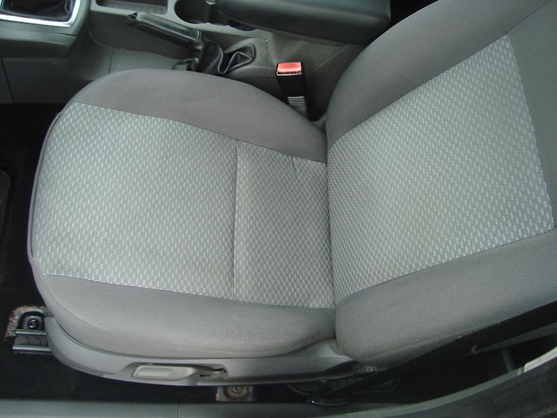Ford Focus (2003) 1,6TDCI - fotka 11 z 19