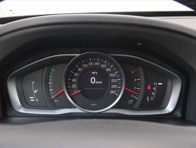 Volvo XC60 (2014) D4, Automat, Serv.kniha, Kůže - fotka 11 z 24