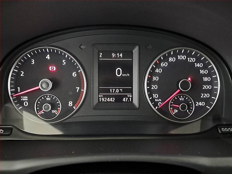 Volkswagen Touran (2012) 1.2 TSI, 7 míst, Navi - fotka 11 z 17