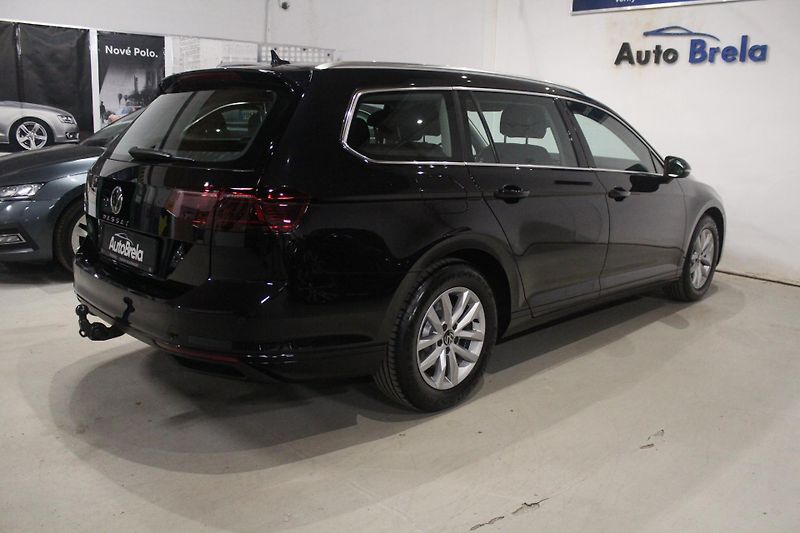 Volkswagen Passat Variant (2023) Manuál 110kW Matrix Tažné - fotka 12 z 29