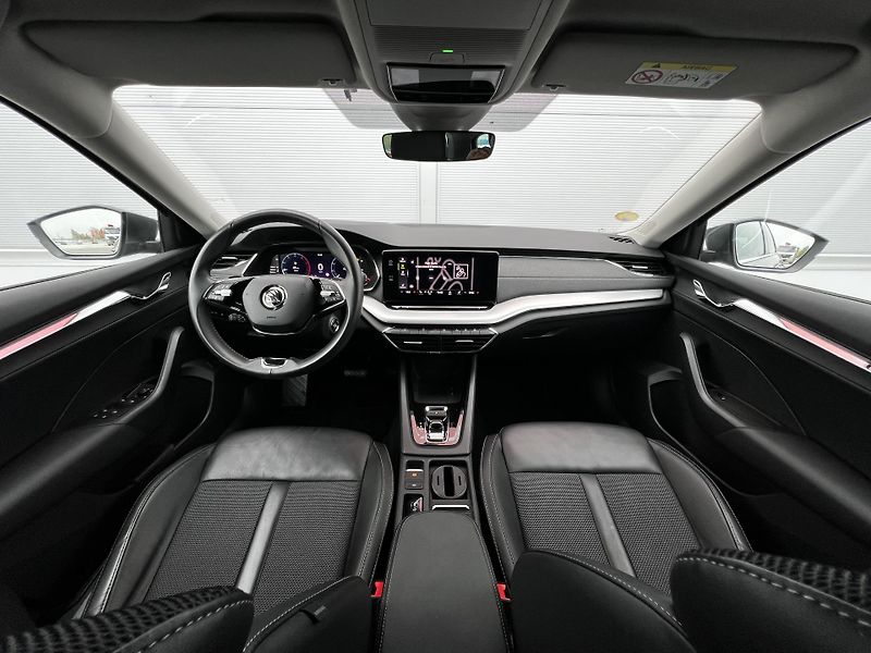 Škoda Octavia 2.0TDI DSG 110kW Style DPH  - fotka 7 z 24