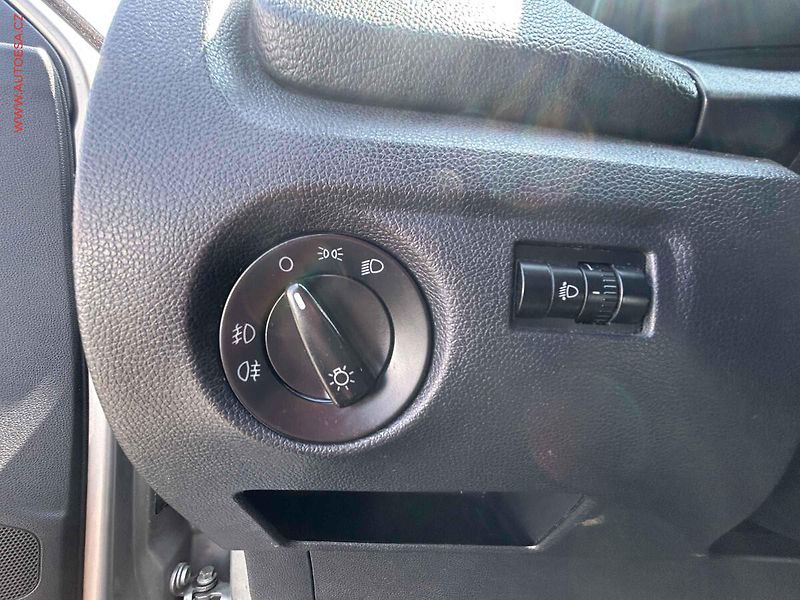 Škoda Roomster (2009) 1.4 MPi, AC, panor. - fotka 13 z 15