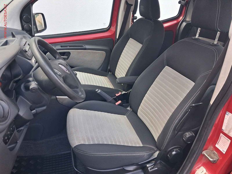 Fiat Qubo (2010) 1.4i, ČR - fotka 9 z 16