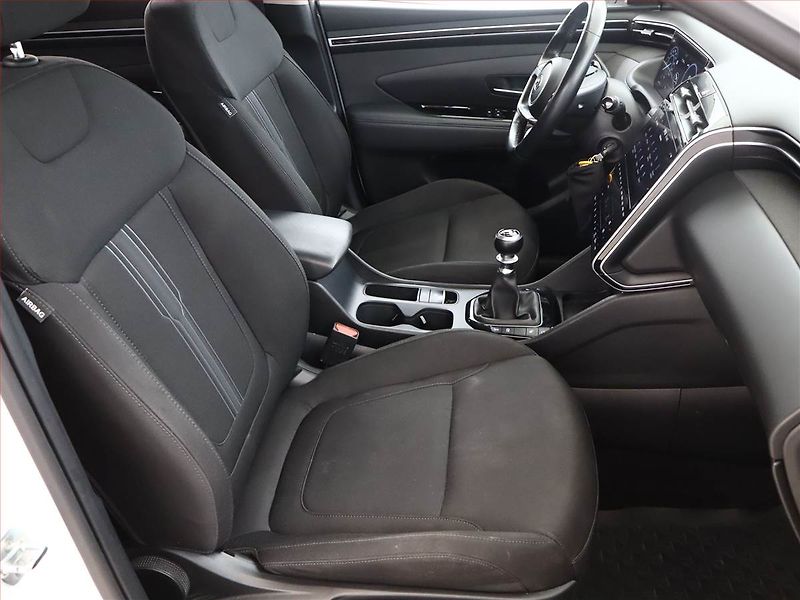Hyundai Tucson (2021) 1.6 T-GDI - fotka 7 z 18