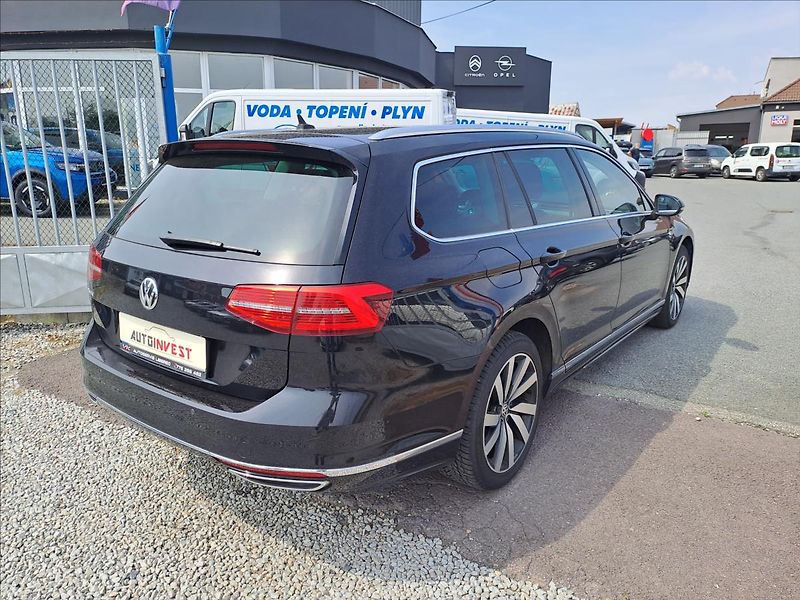 Volkswagen Passat 2,0 TDI DSG 4Motion - fotka 3 z 18