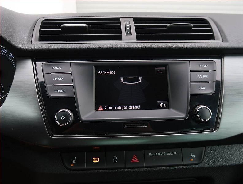 Škoda Fabia (2015) Style 1.4 TDI, Park. senzory - fotka 21 z 21