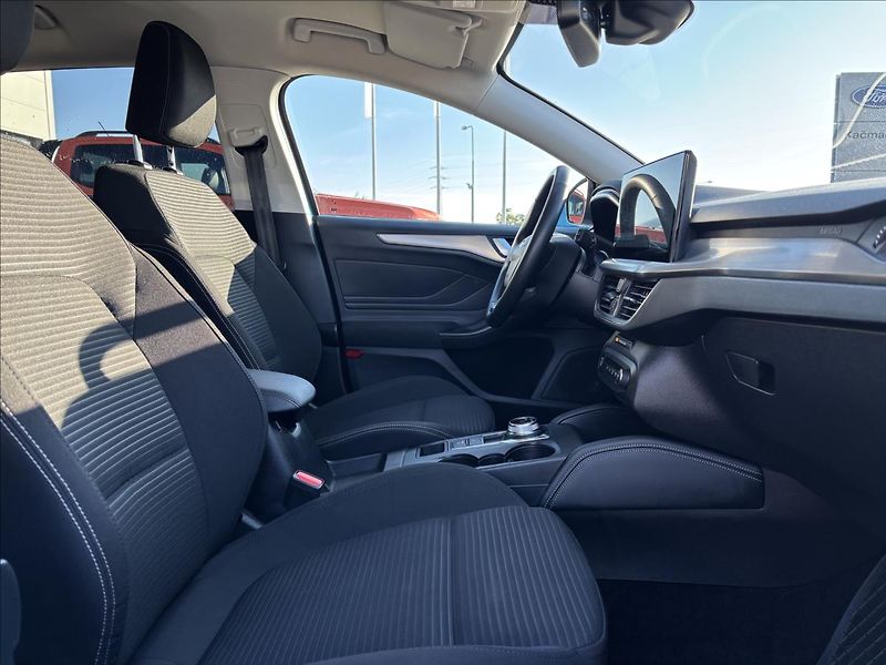 Ford Focus 1,5 EcoBlue 85kW TitaniumX AUT - fotka 19 z 45