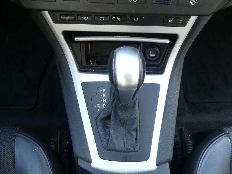 BMW X3 (2008) 2,0 d X-drive - fotka 16 z 20