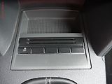 Volkswagen Touran (2012) 2.0 TDi, Comfortline - náhled 20