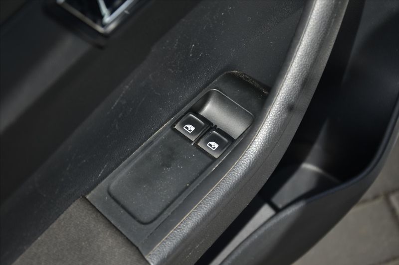 Škoda Fabia 1.2 TSI 66kW 1.MAJITEL DPH ČR - fotka 20 z 20