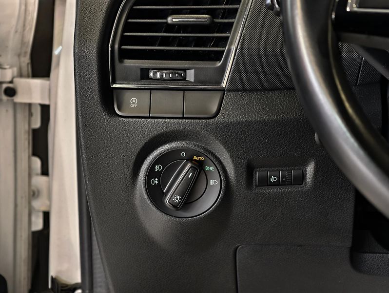 Škoda Fabia 1.0 TSi 81kW TEMPOMAT, PDC, ČR - fotka 20 z 22