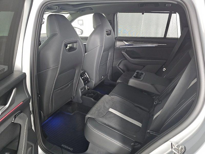 Škoda Kodiaq (2025) 2.0TDi 142kW 4X4 SPORTLINE TOP - fotka 7 z 35