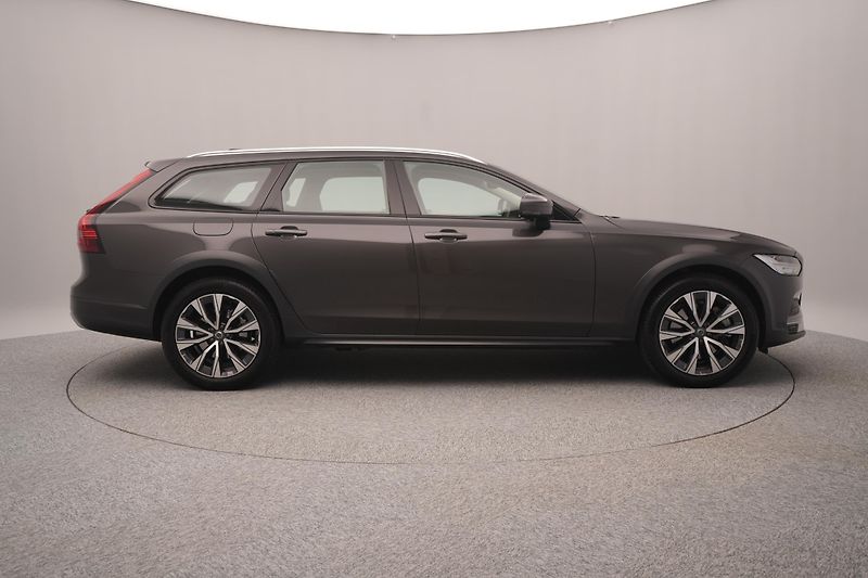 Volvo V90 CC B4 AWD PLUS CZ REZERVACE - fotka 11 z 51