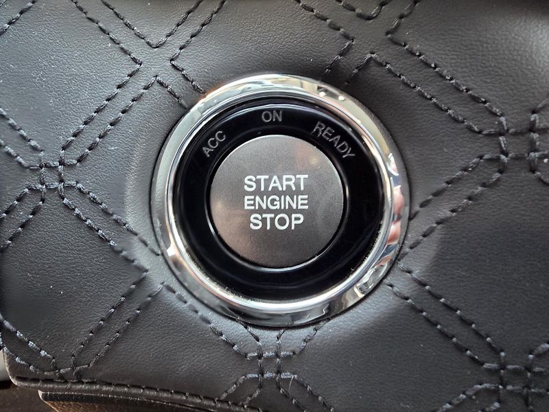SsangYong Rexton 2.2-PREMIUM+-TAŽNÉ 3T-ZÁRUKA - fotka 33 z 62
