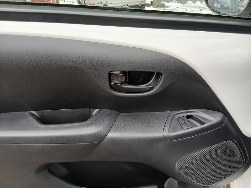 Toyota Aygo 1.0, 51 kW, klima - fotka 16 z 26