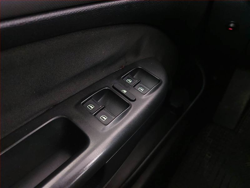 Škoda Octavia (2008) 1.9 TDI, po STK, pěkný stav - fotka 11 z 11