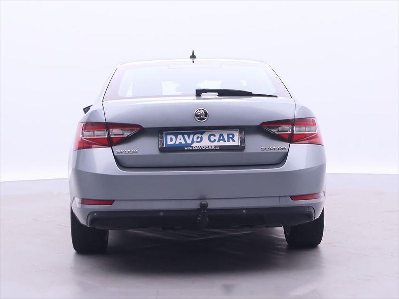 Škoda Superb 2,0 TDI 140kW DSG Style Plus - fotka 6 z 39