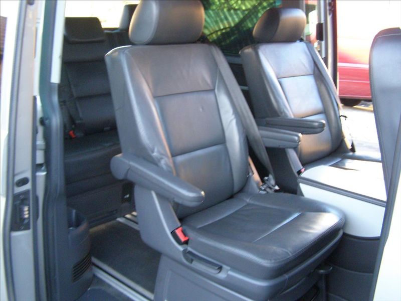Volkswagen Multivan 2,0   1 MAJITEL 2xsoupacky 180 - fotka 30 z 41