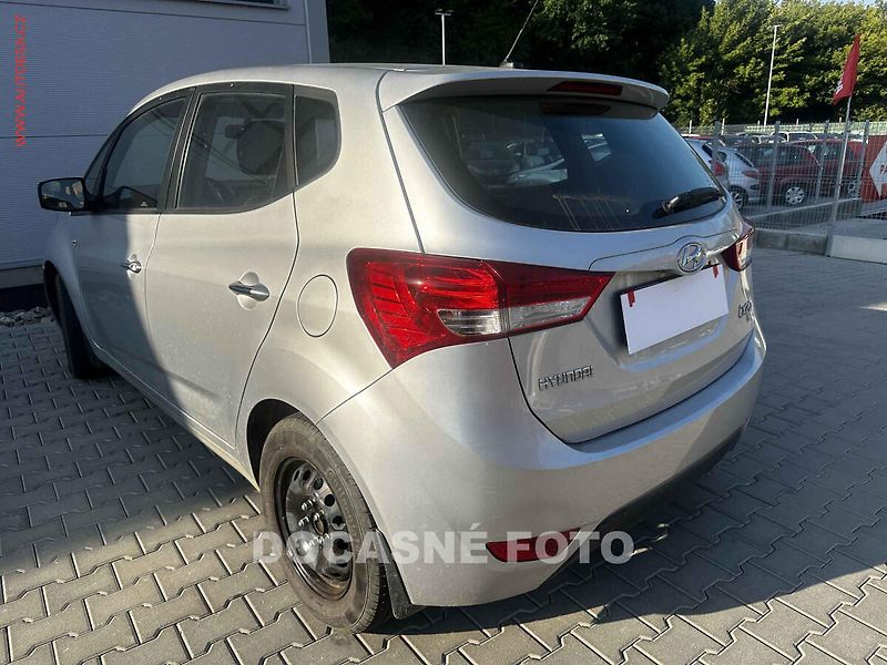 Hyundai ix20 (2012) 1.4i, 2.maj,ČR, autoAC, STK7 - fotka 2 z 3