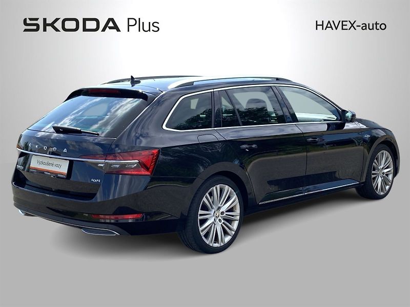 Škoda Superb (2023) Combi 2.0 TDI 4x4 DSG L&K - fotka 2 z 41