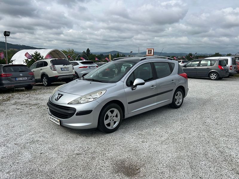 Peugeot 207 1.4i - fotka 10 z 14