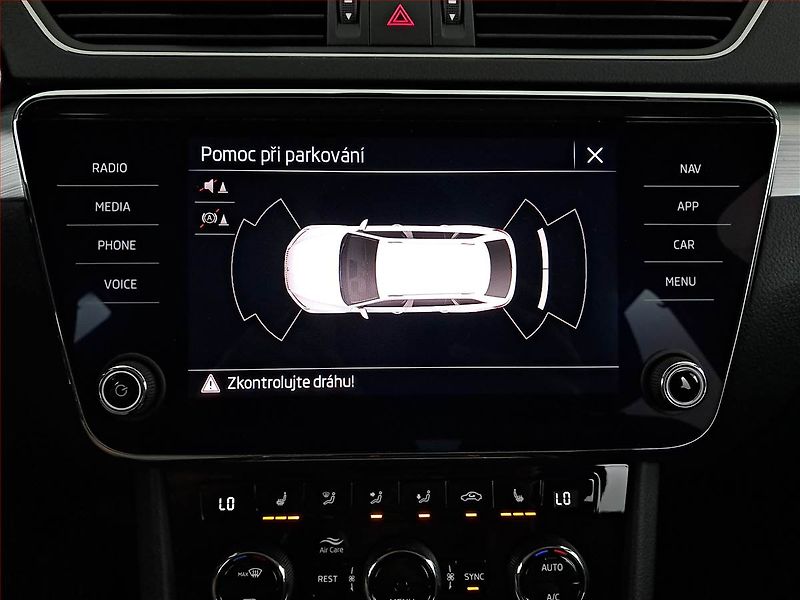 Škoda Superb (2022) Ambition 2.0 TDI - fotka 13 z 19