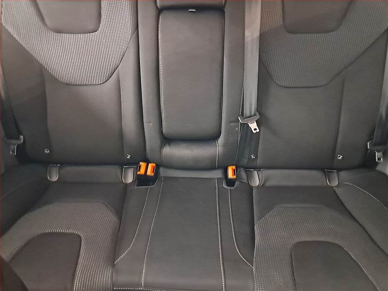 Ford Mondeo (2021) 2.0 EcoBlue, Navi, Tempomat - fotka 10 z 21