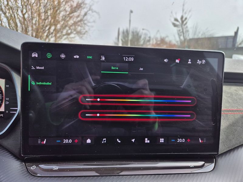 Škoda Octavia Combi RS 2,0 TSI 195kW DSG, we - fotka 36 z 39