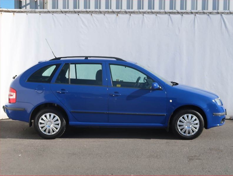 Škoda Fabia (2006) 1.2 12V, Serv.kniha, po STK - fotka 6 z 13