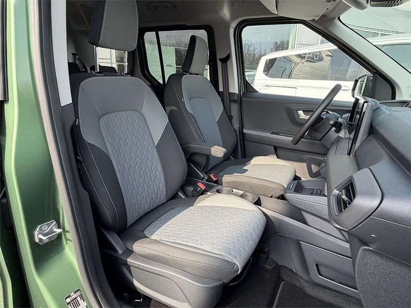 Ford Tourneo Courier (2026) Titanium, Tourneo, 43 kWh Elek - fotka 9 z 20