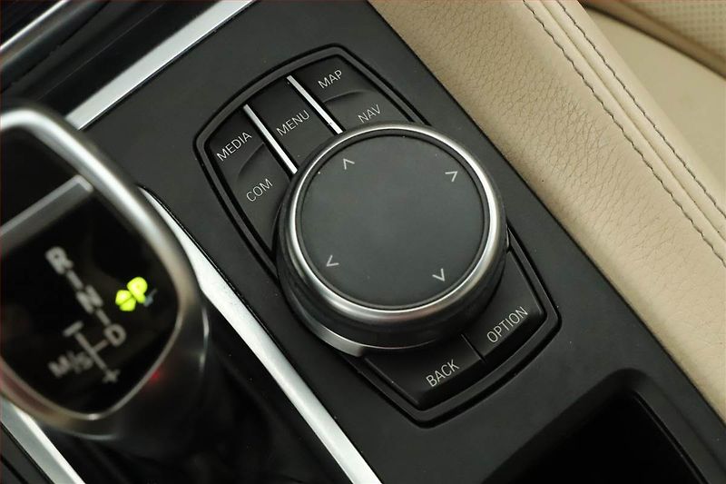 BMW X6 (2018) xDrive30d - fotka 26 z 27