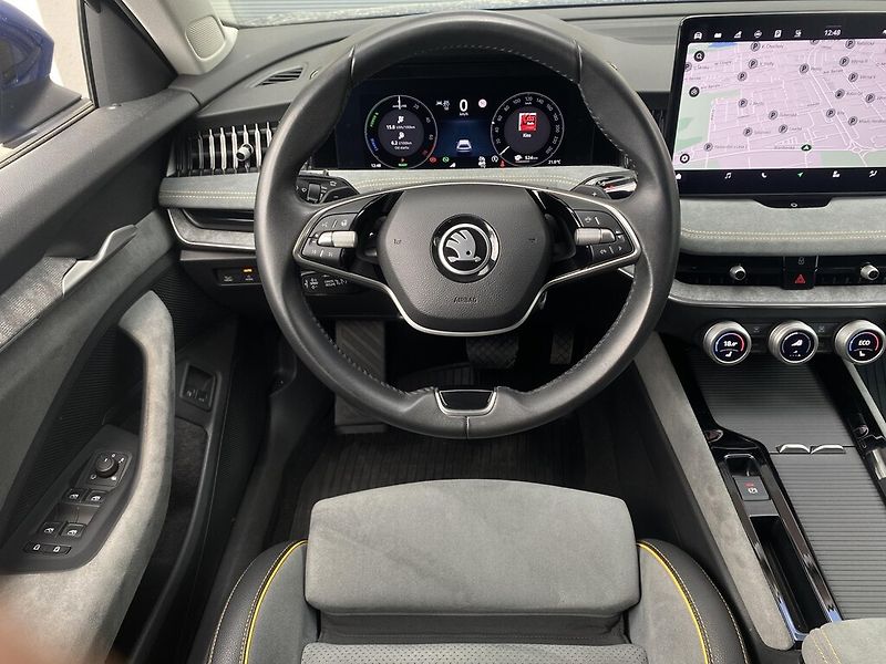 Škoda Superb Combi iV 1,5 TSI Selection DSG - fotka 8 z 30