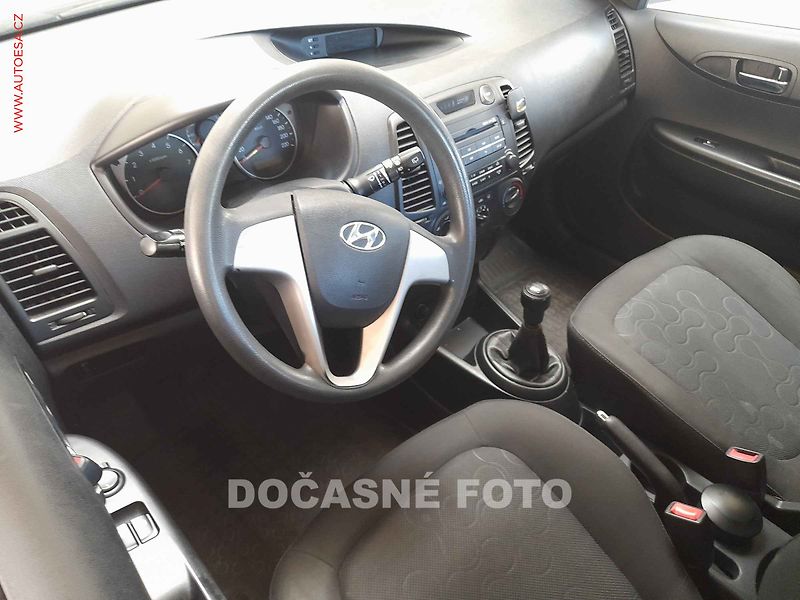 Hyundai i20 (2009) 1.2i, ČR, STK4/28 - fotka 3 z 3