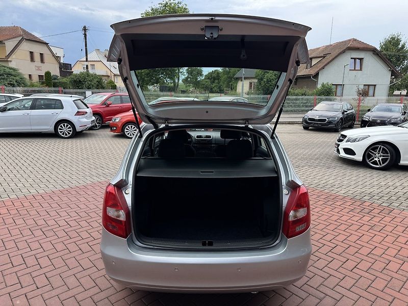 Škoda Fabia (2009) 1.4 16V Digi Klima Tempomat - fotka 19 z 50
