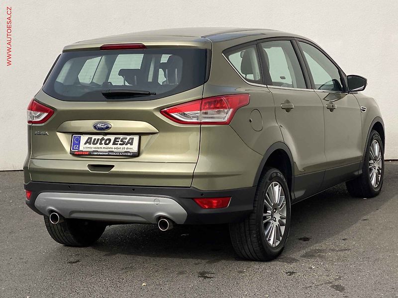 Ford Kuga (2013) 2.0 TDCi 4x4, Titanium, AT - fotka 4 z 19
