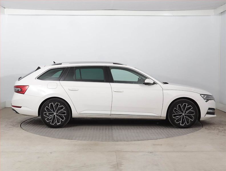Škoda Superb (2021) Laurin&Klement 2.0 TDI - fotka 6 z 22