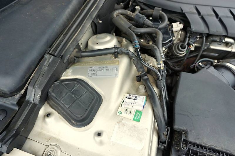 Audi A4 (2012) 2,0 TDI 105 kW - fotka 31 z 32