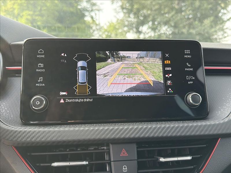 Škoda Kamiq 1,5 TSI 110 kW DSG Monte Carlo - fotka 21 z 35
